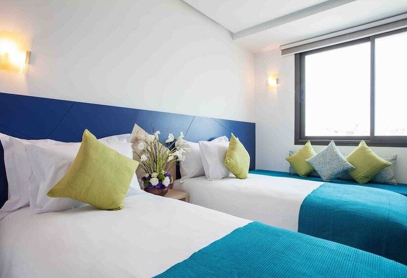 家庭间, Relax Hotel Casa Voyageurs