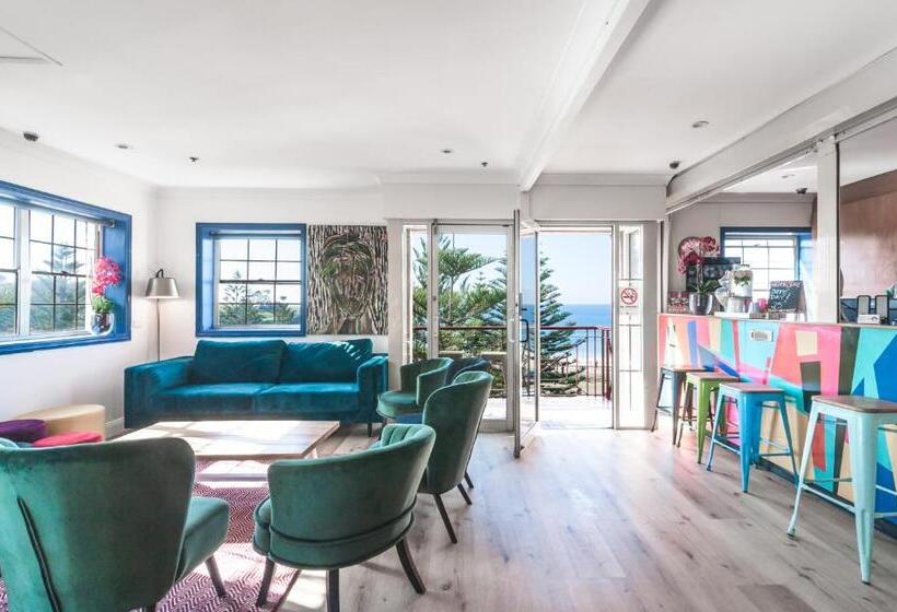 공용 욕실 구비 공동 객실 내의 침대, Mad Monkey Hostel Coogee Beach