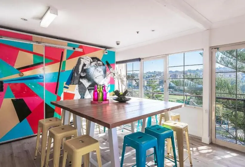 اتاق استاندارد با سرویس بهداشتی مشترک, Mad Monkey Hostel Coogee Beach