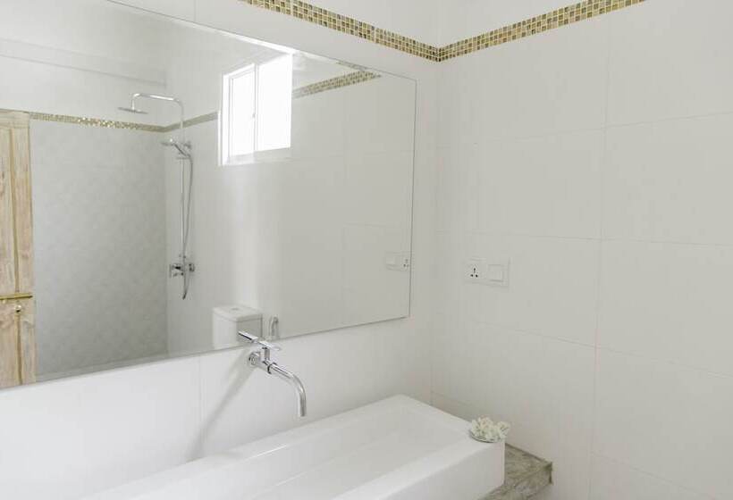 Номер Стандарт, Nuga Eden Tangalle