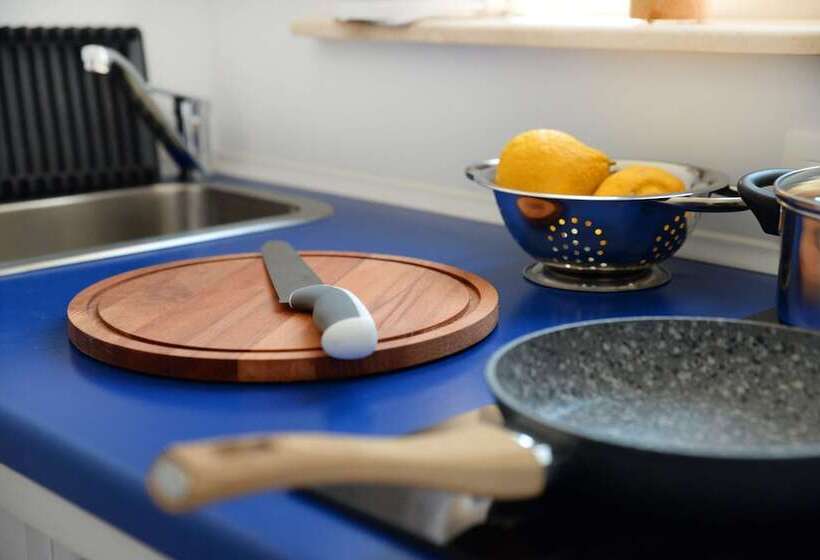 إستوديو قياسى مطل على البحر, Argo Studios