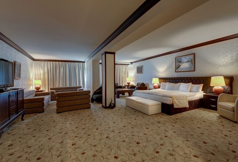 סוויטה אקזקיוטיב, Shiroka Laka