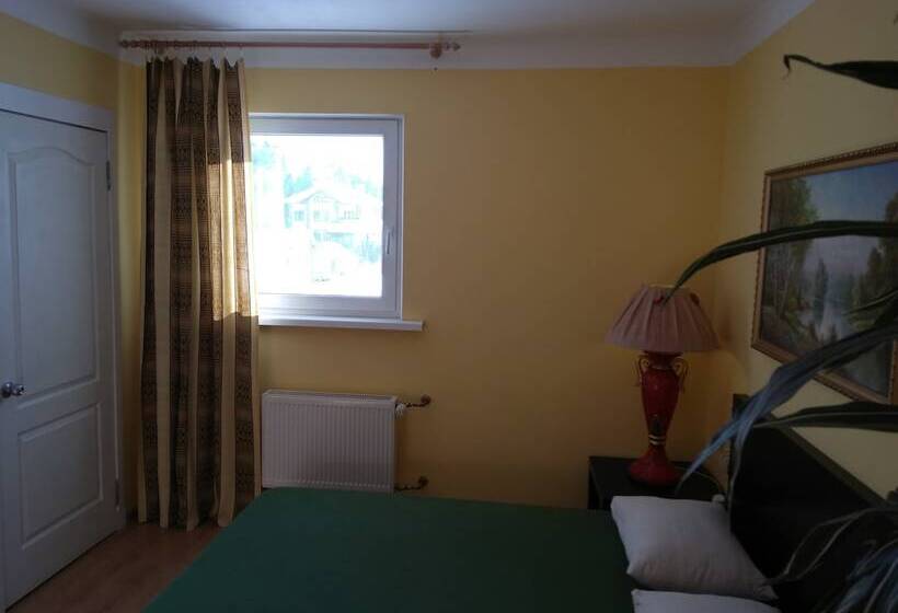 带共用浴室的标准房间, Canadian Corner