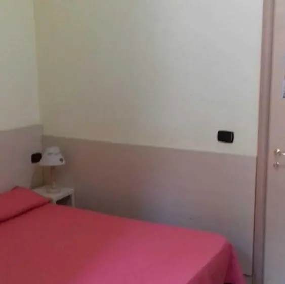 اتاق استاندارد, Guest House Hola Roma