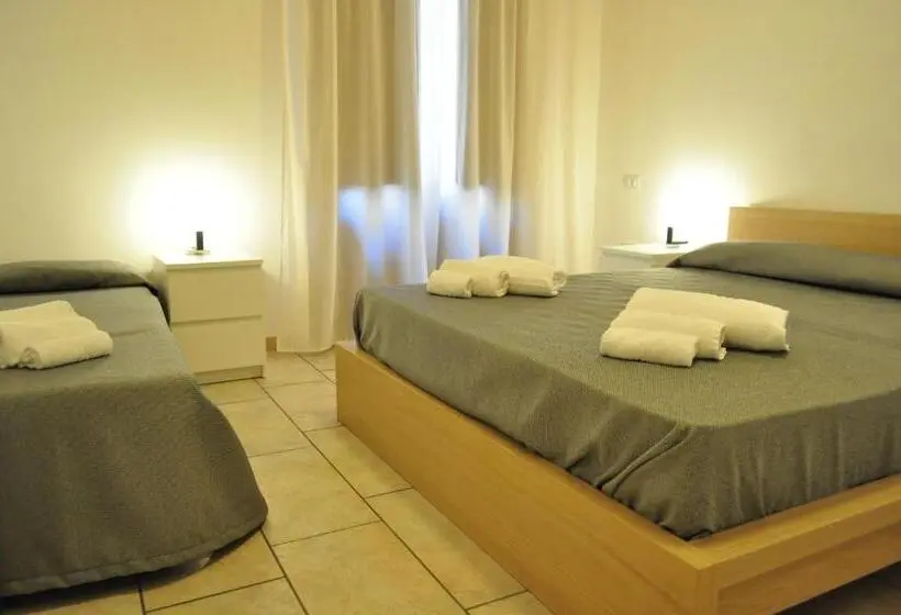 Standard Kolmen Hengen Huone Sisäpuolella, Rooms And Breakfast Zefiro