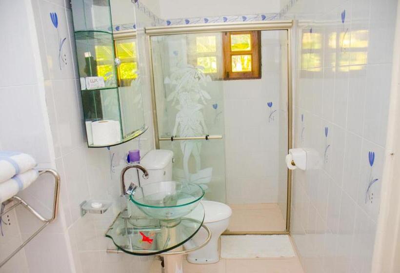 اتاق استاندارد سه نفره, Villa Rafia