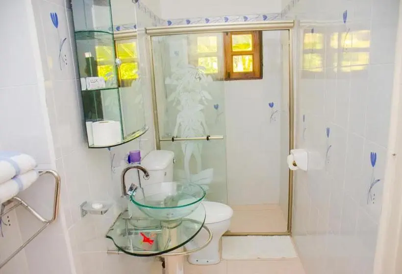 اتاق استاندارد سه نفره, Villa Rafia