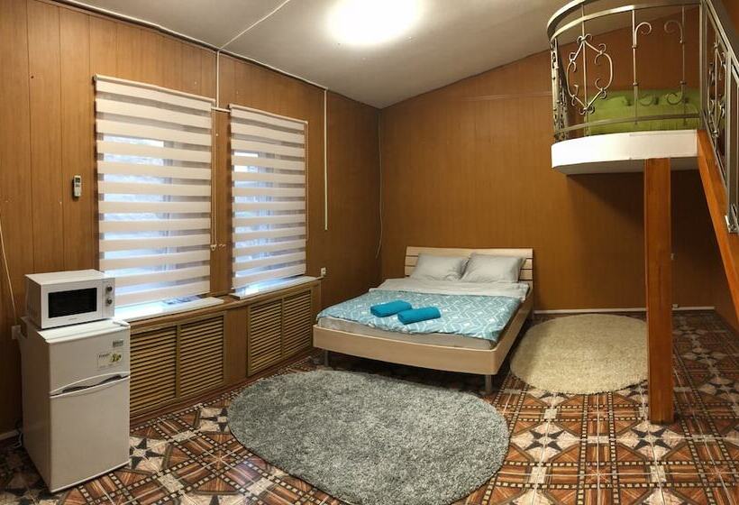 Семейный Номер, Port House Hostel