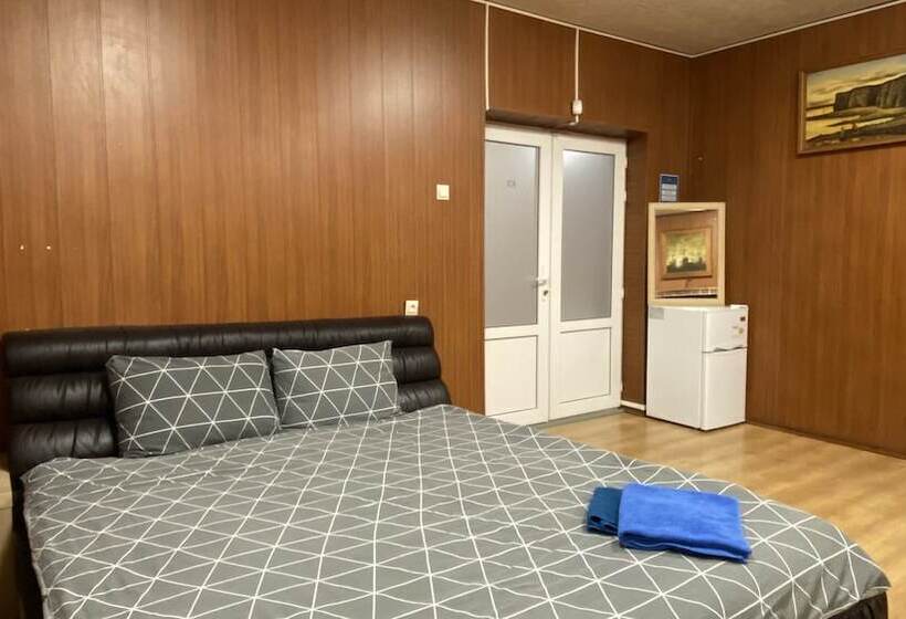 Семейный Номер, Port House Hostel