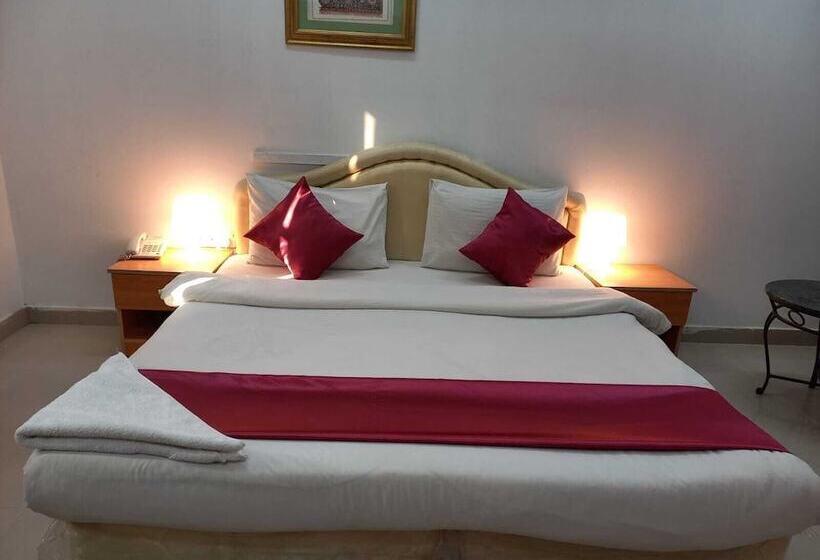 آپارتمان 2 خوابه, Savoy Inn Hotel Apartments