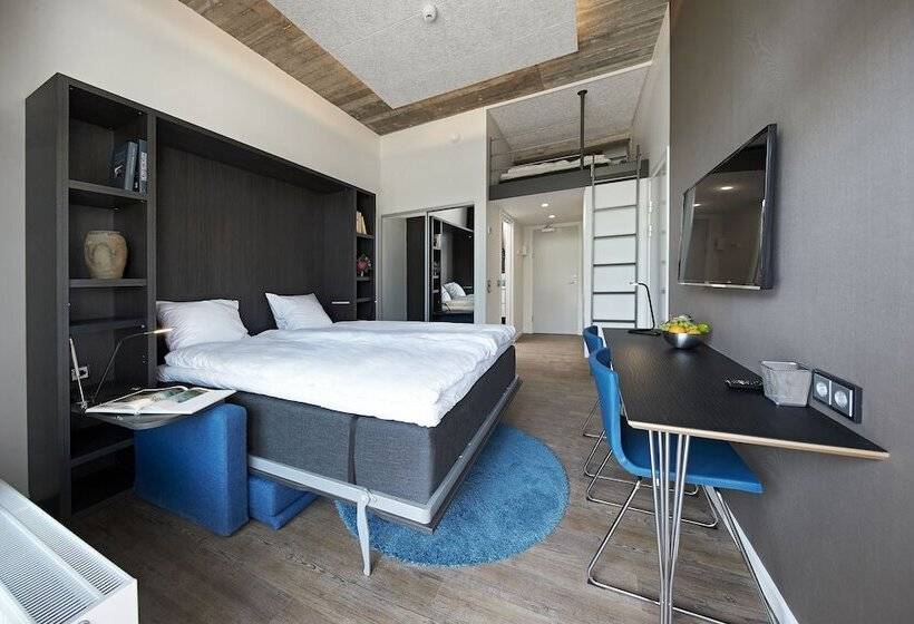 إستوديو قياسى, Living Suites