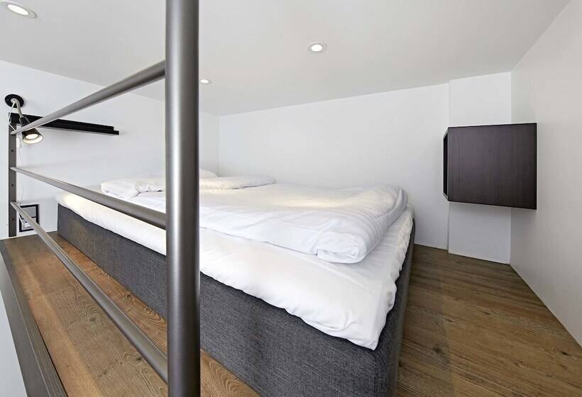 شقة غرفتين, Living Suites