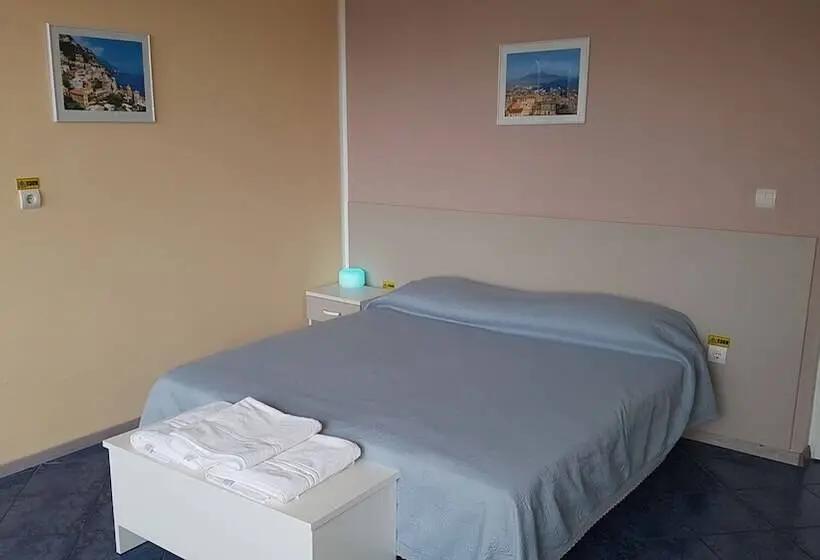 Deluxe Kolmen Hengen Huone, Pensiunea B&b Casa Italia