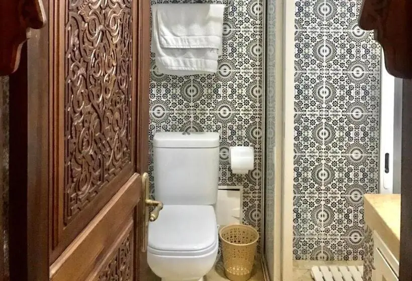 سوییت جونیور, Riad Des Nations