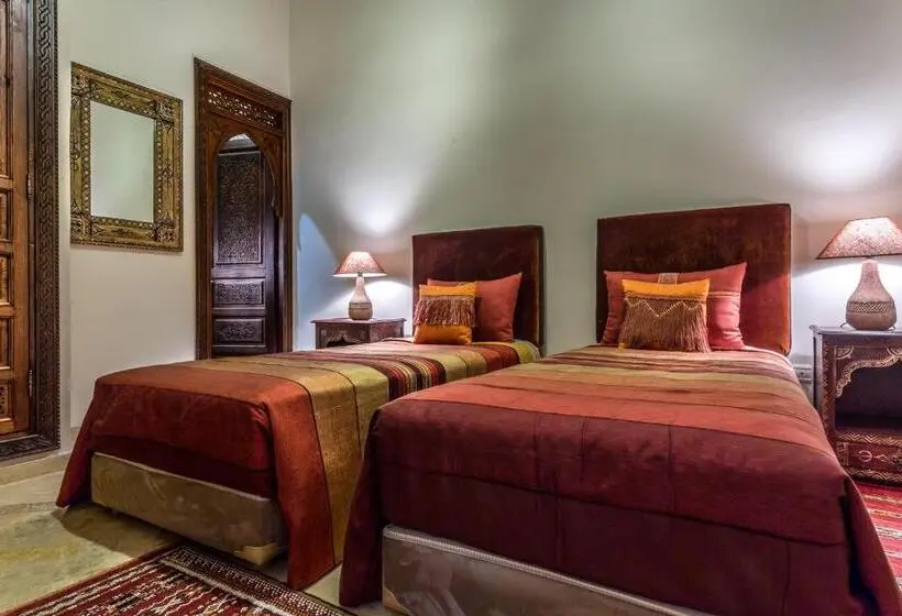 اتاق لوکس, Riad Des Nations