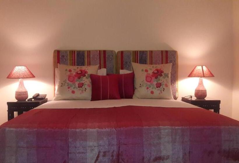 اتاق لوکس, Riad Des Nations