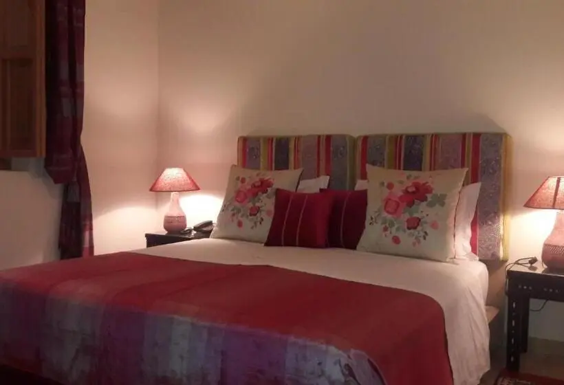 اتاق لوکس, Riad Des Nations