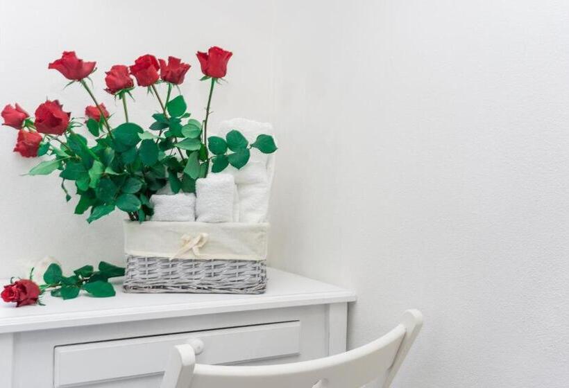 スタンダードトリプルルーム, 6 In Centro Guest House