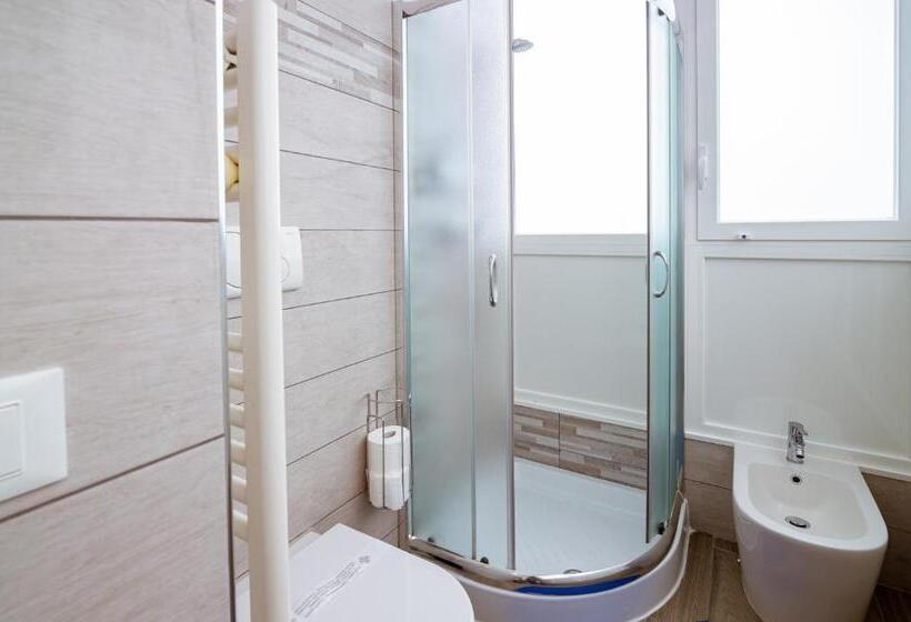 Семейный Номер, 6 In Centro Guest House
