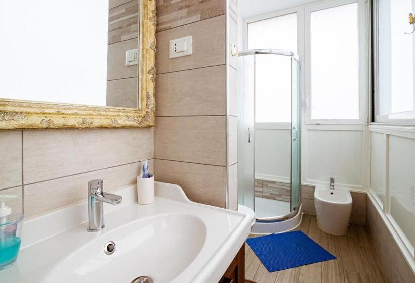 ファミリールーム, 6 In Centro Guest House