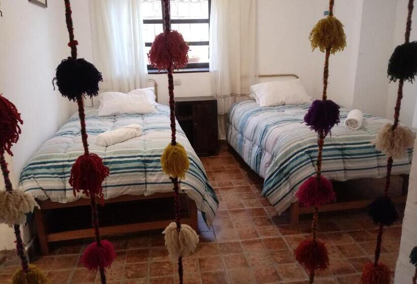 اتاق استاندارد سه نفره, Hospedaje Venka Urubamba   Hostel