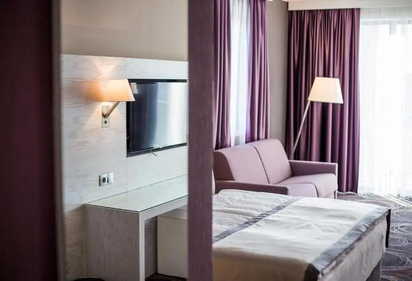 اتاق لوکس, Aura Hotel Adults Only