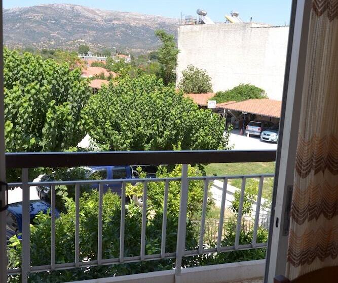 Трехместный Номер Стандарт Вид на Сад, Pansion Akrogiali