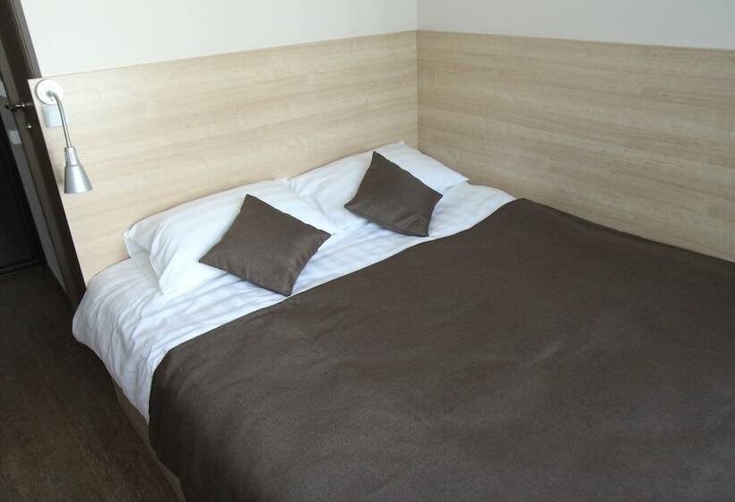 اتاق استاندارد, Asti