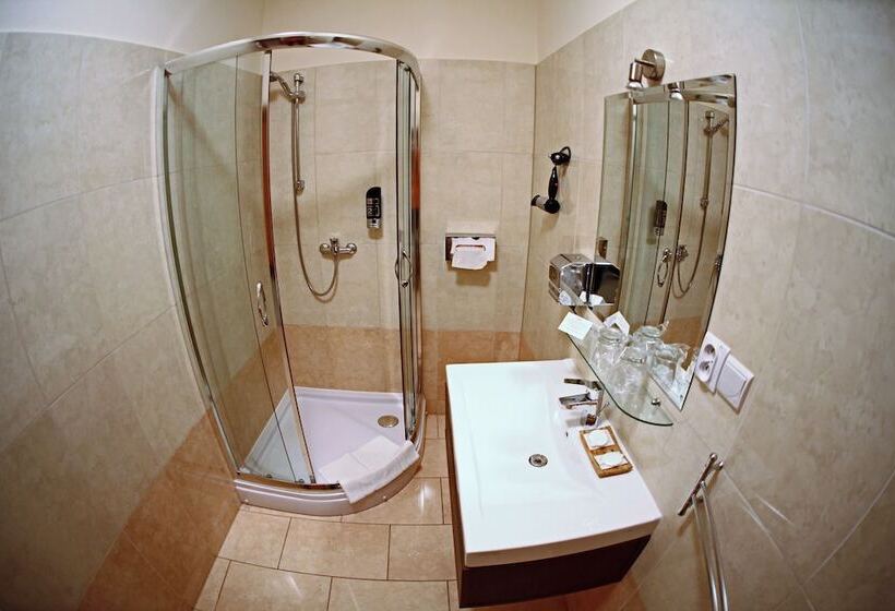 ビジネスルーム, Centrum With Free Parking