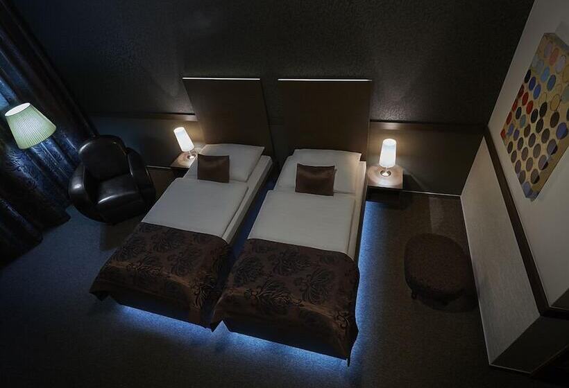 ビジネスルーム, Centrum With Free Parking