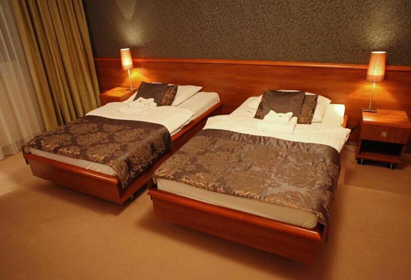 ビジネスルーム, Centrum With Free Parking