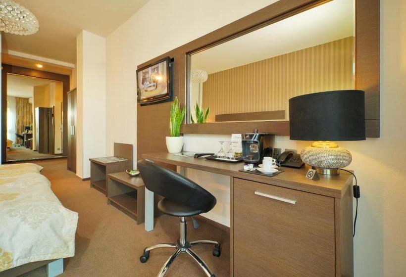 テラス付きデラックスルーム, Centrum With Free Parking