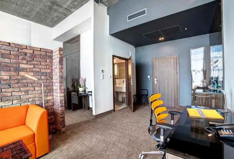デラックスルーム, Loft 1898