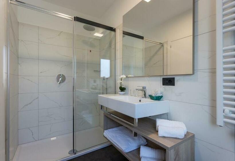 חדר סטנדרט יחיד, Tourist