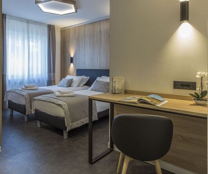 חדר סטנדרט, Tourist