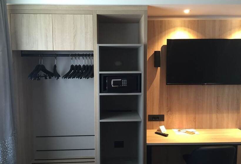 חדר סטנדרט, Tourist