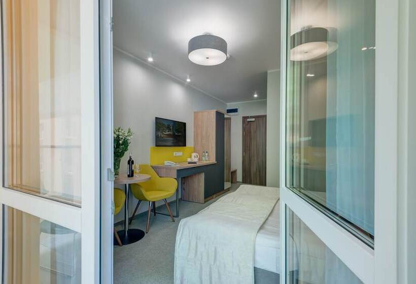 חדר סטנדרט יחיד, Zorza