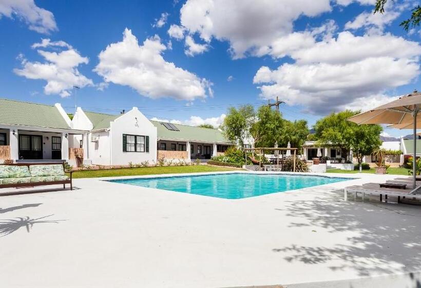 סוויטה, Lady Loch Country House