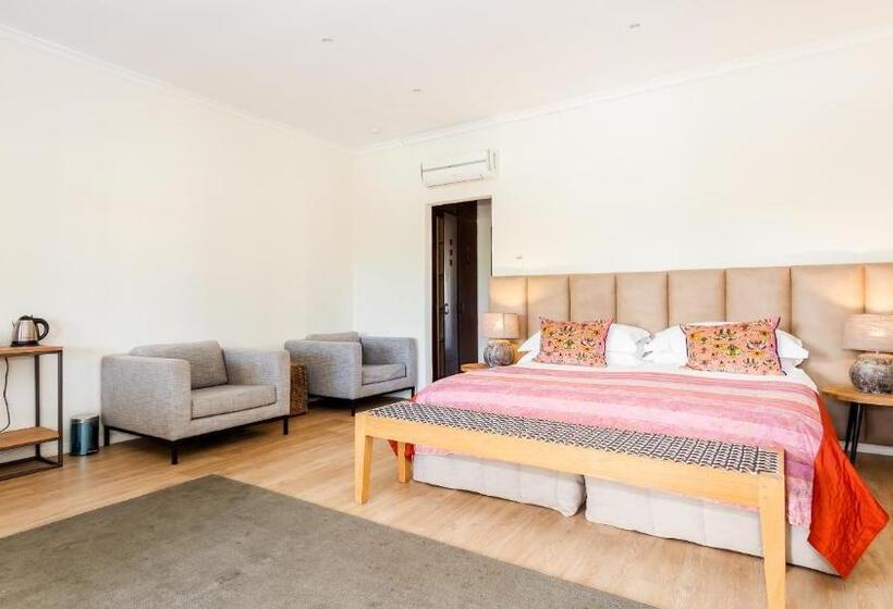 غرفة قياسية, Lady Loch Country House