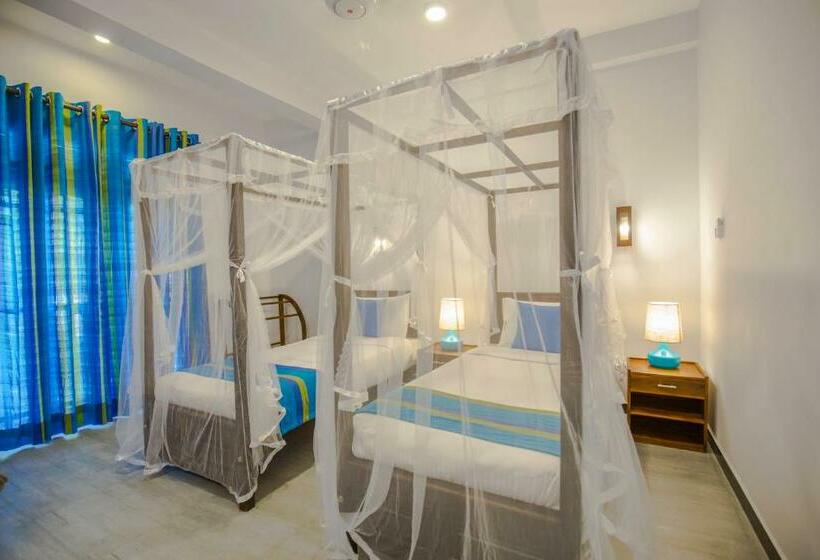 Номер Deluxe, Wavelength