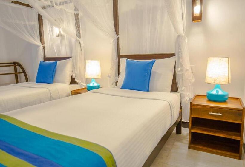 Номер Deluxe, Wavelength