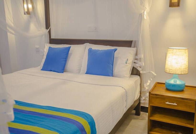 Номер Deluxe, Wavelength