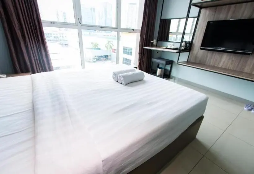 デラックスルーム, 99  Bandar Puteri Puchong