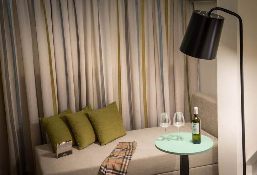 スタンダードルーム, Infinity City Boutique