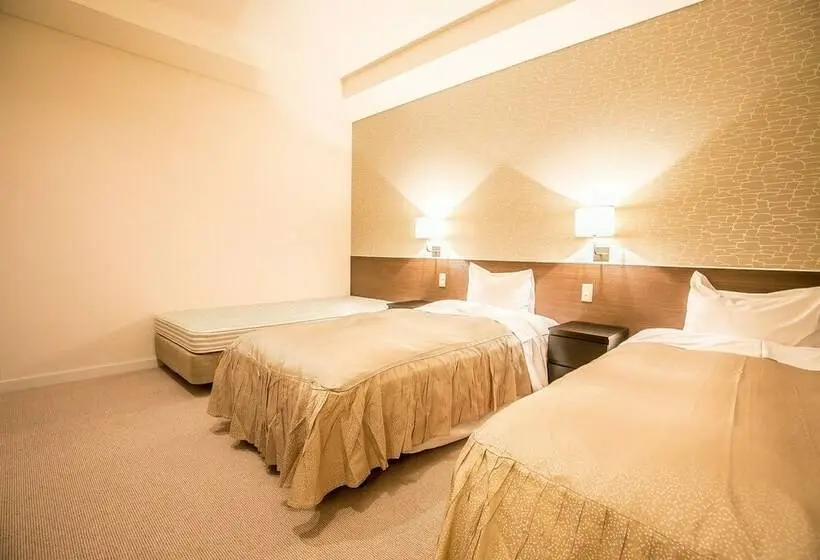 Standard Kolmen Hengen Huone, Petit Hotel Enchante