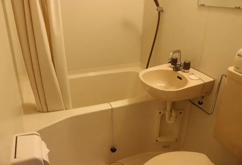 Standard Neljän Hengen Huone, Petit Hotel Enchante