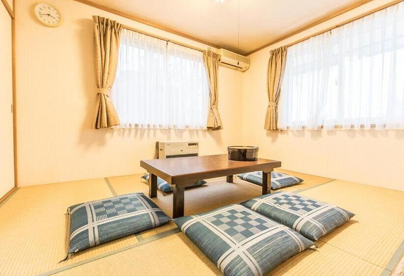 4인용 스탠다드 룸, Petit Hotel Enchante