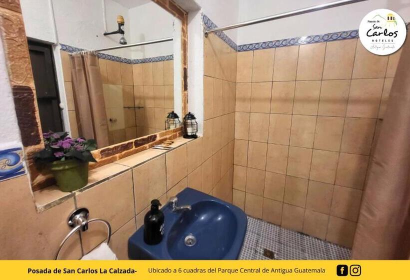 اتاق استاندارد سه نفره, Posada De San Carlos La Calzada