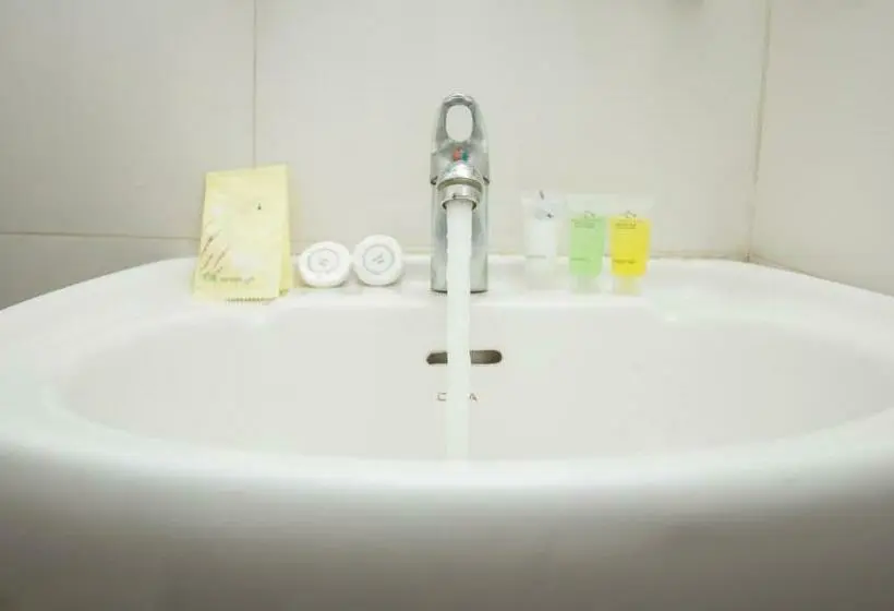 اتاق لوکس سه تخته, Truly Asia Boutique