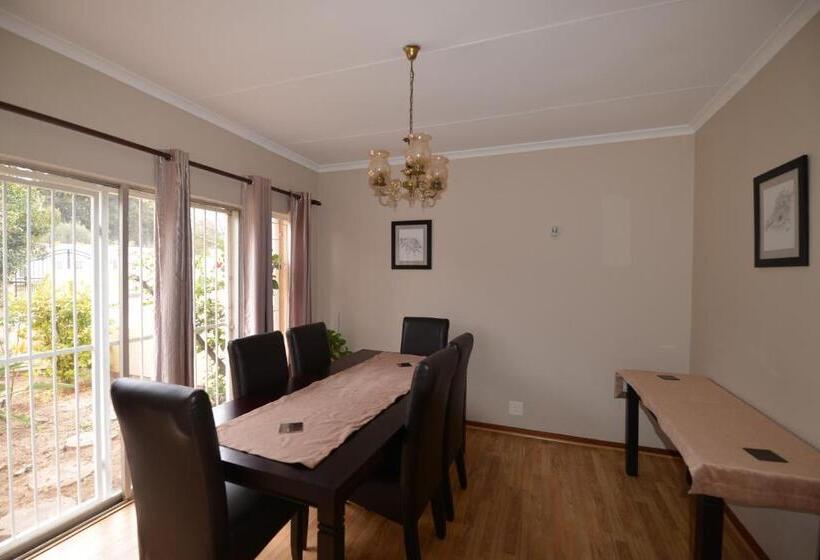 בית, חדר שינה 1, Attaché Guest Lodge & Health Spa